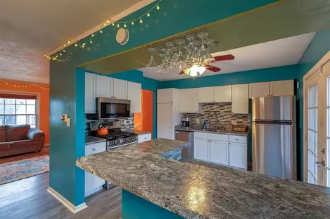 310 Emma Ave, Des Moines, IA 50315