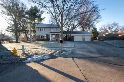 1776 NW 109th Ct, Clive, IA 50325