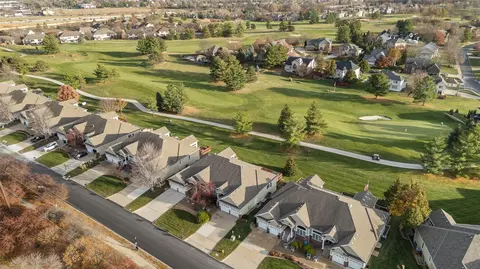 858 Burr Oaks Dr, West Des Moines, IA 50266