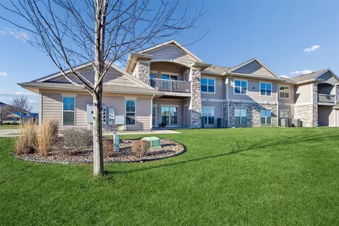 2407 NE Oak Dr #4, Ankeny, IA 50021
