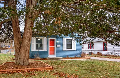 5606 Ovid Ave, Des Moines, IA 50310