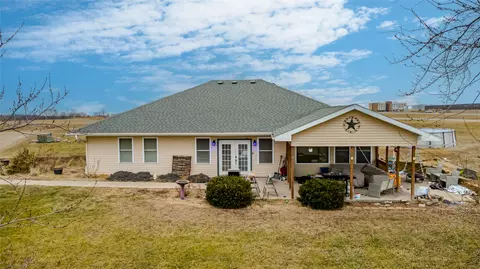 2010 Suffolk Rd, Oskaloosa, IA 52577