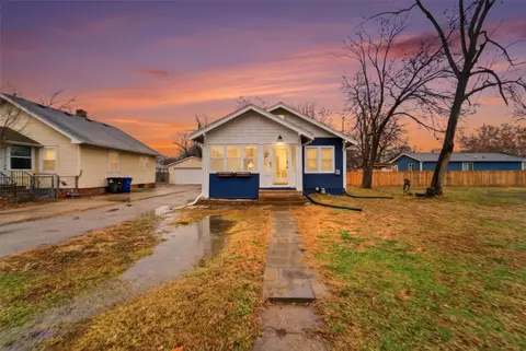 2638 E Grand Ave, Des Moines, IA 50317
