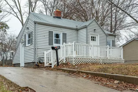 2609 Adams Ave, Des Moines, IA 50310