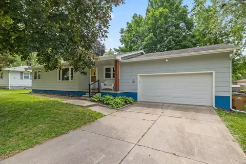 410 4th St NW, Mitchellville, IA 50169
