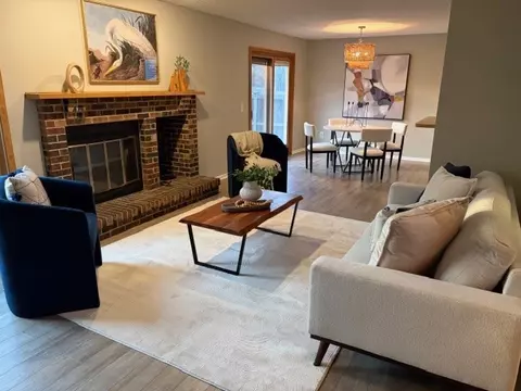 756 Knolls Ct, West Des Moines, IA 50265
