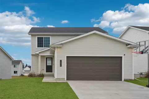 1836 17th St SE, Altoona, IA 50009