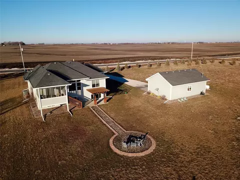17914 N Ave, Minburn, IA 50167