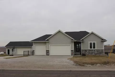 17914 N Ave, Minburn, IA 50167