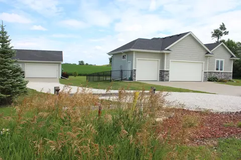 17914 N Ave, Minburn, IA 50167