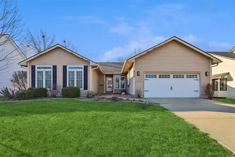 2170 NW 141st St, Clive, IA 50325