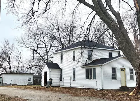 201 N Main St, Yale, IA 50277