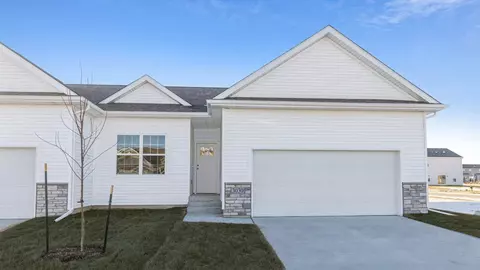 2601 E 50th Ct, Des Moines, IA 50317