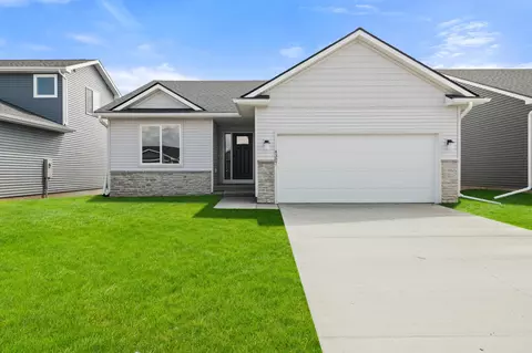 4307 NE 3rd St, Ankeny, IA 50021
