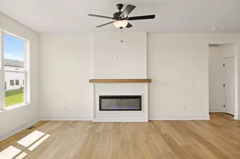 Living - 4303 NE 3rd St, Ankeny, IA 50021 photo 4 of 7