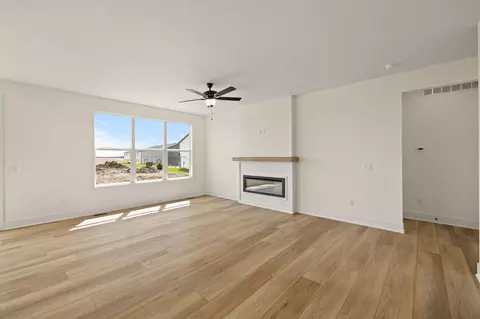 Living - 4303 NE 3rd St, Ankeny, IA 50021 photo 3 of 7