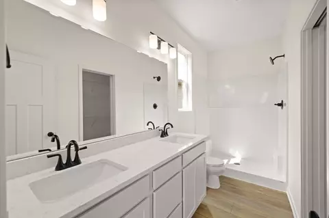 Bath - 4303 NE 3rd St, Ankeny, IA 50021 photo 2 of 2