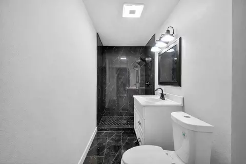 1621 Des Moines St, Des Moines, IA 50316