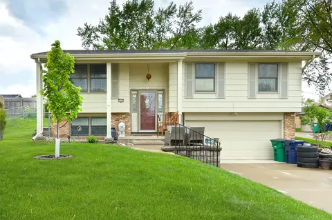4404 66th St, Urbandale, IA 50322