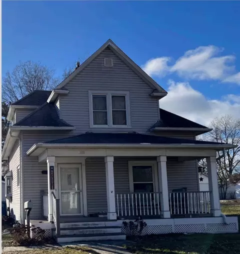 2715 Logan Ave, Des Moines, IA 50317