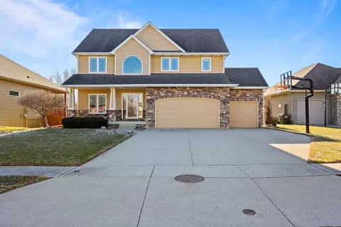 527 SW 32nd Ct, Ankeny, IA 50023