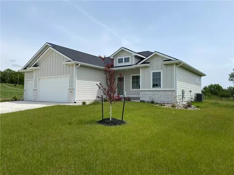733 17th Ave SE, Altoona, IA 50009