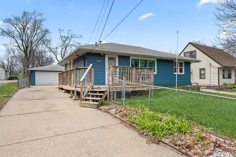 4128 E 27th St, Des Moines, IA 50317