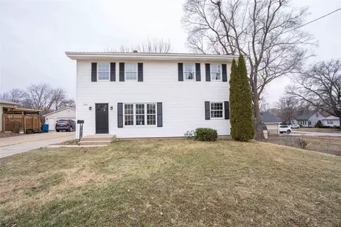 3940 38th St, Des Moines, IA 50310