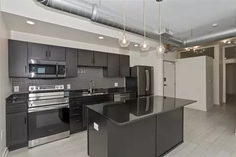 119 4th St #408, Des Moines, IA 50309