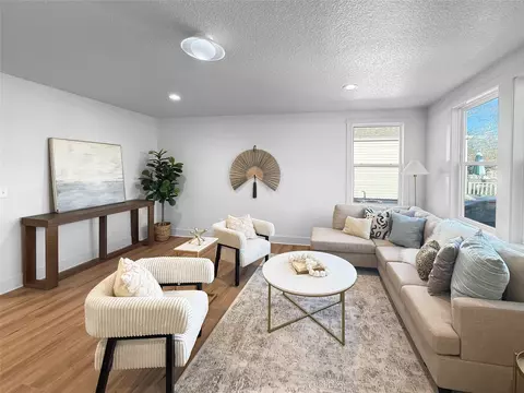 441 E Dunham Ave, Des Moines, IA 50315