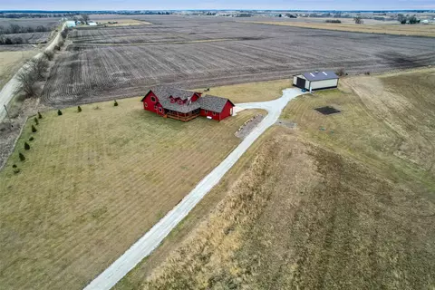 2230 260th St, Winterset, IA 50273
