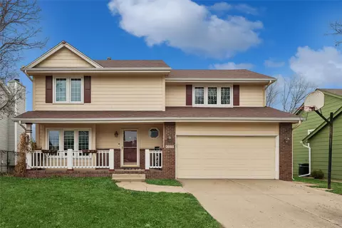 4520 49th Pl, Des Moines, IA 50310