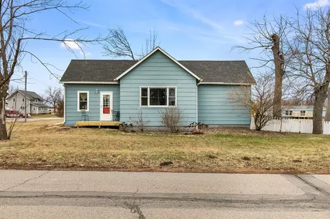 901 2nd St, Sheldahl, IA 50243