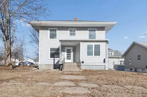 813 Armory Ave, Chariton, IA 50049