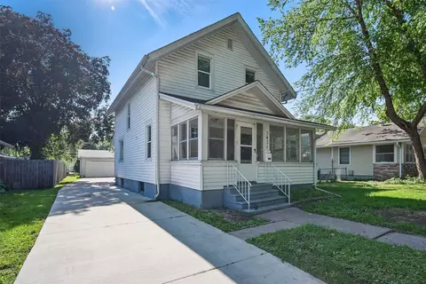 3421 Amherst St, Des Moines, IA 50313