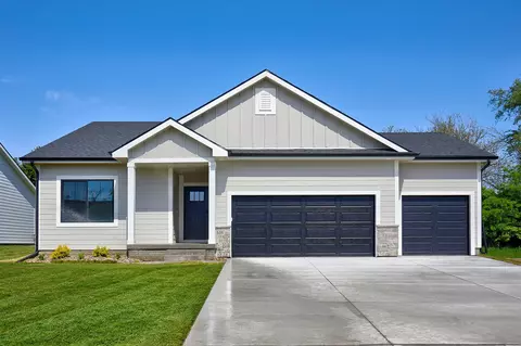 505 Walker St, Polk City, IA 50226