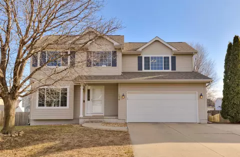 1174 S 51st St, West Des Moines, IA 50265