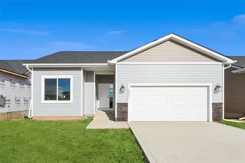 5055 Synergy St, Van Meter, IA 50261