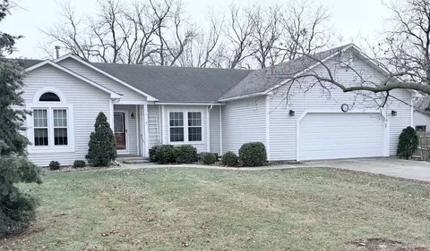 410 7th St, Waukee, IA 50263