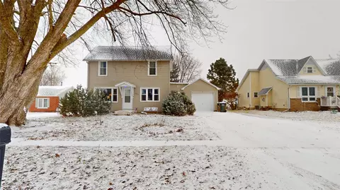 607 W Washington St, Monroe, IA 50170