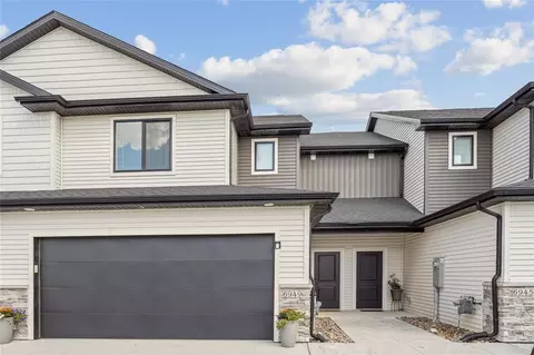 6949 Holly Ct, Johnston, IA 50131