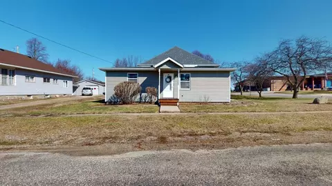 321 3rd St, Collins, IA 50055