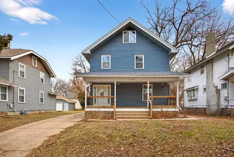 1127 23rd St, Des Moines, IA 50311