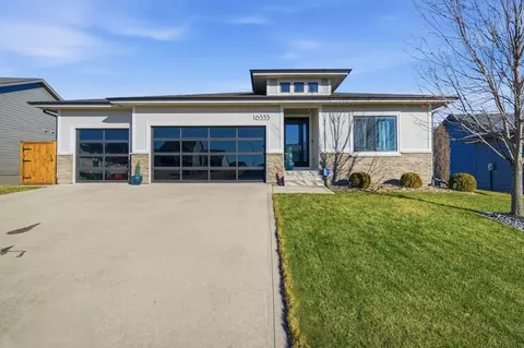 16333 Springbrook Trl, Urbandale, IA 50323