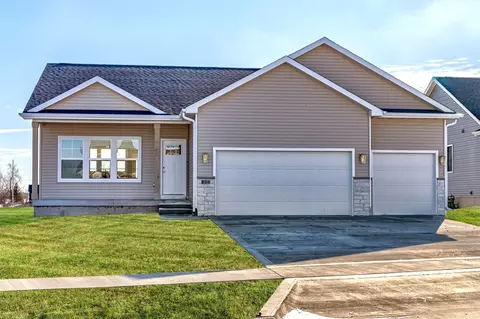 806 Kingman Blvd, Madrid, IA 50156