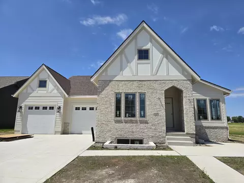 345 N 38th St, Cumming, IA 50061