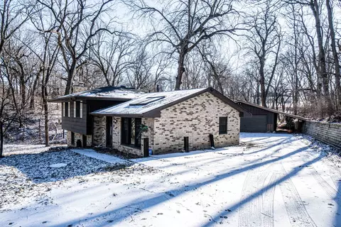 4650 NW Lovington Dr, Des Moines, IA 50310