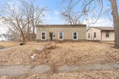 2406 Logan Ave, Des Moines, IA 50317