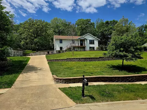 2610 Forest Dr, Knoxville, IA 50138