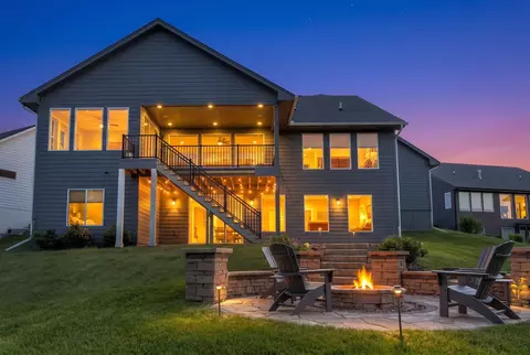 2314 Autumn Blaze Dr, Norwalk, IA 50211